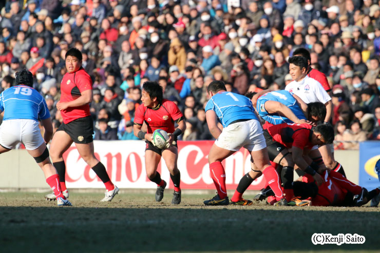 松田とともにハーフ団でチームを牽引した流