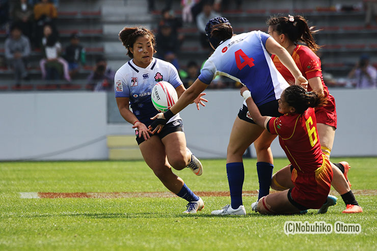 ハーフブレイクした松田から大黒田裕芽へオフロードパス