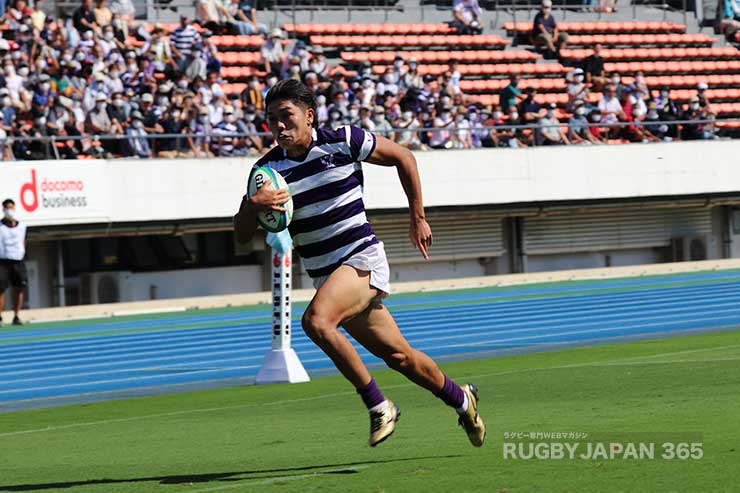 安田昂平がトライを決め明治が再びリード