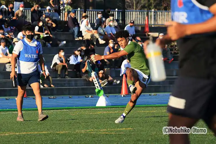 22ヴァイレアがコンバージョンを決めるが29-43。流経大が勝った