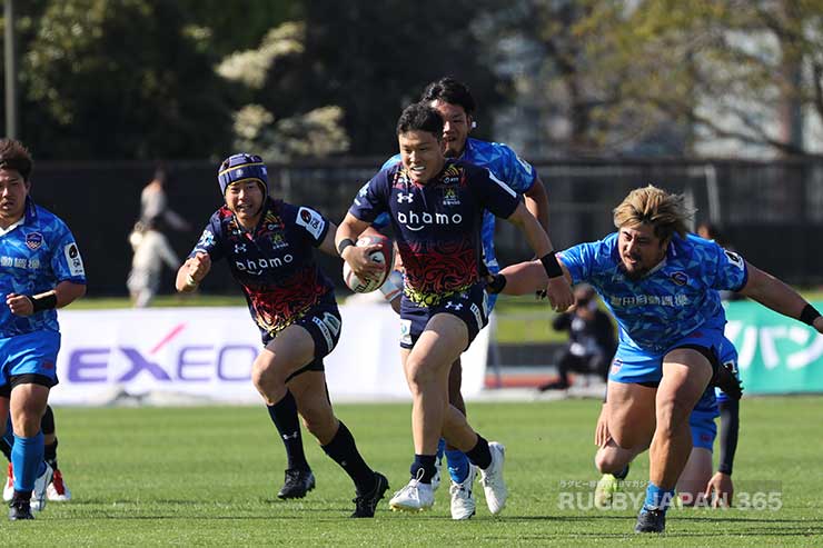 この試合でPOMに選ばれたFB安田卓平