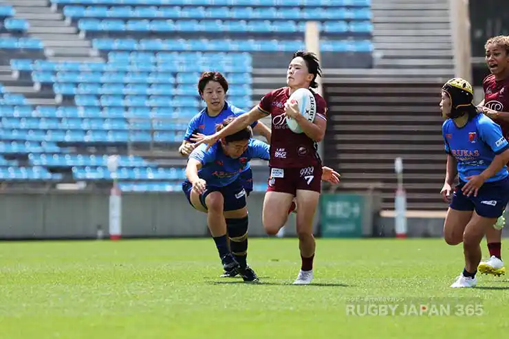 原わか花がタックルを受けるも