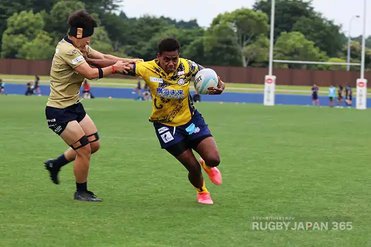 後半終了間際、TKMロエラがトライを決め21-12と勝負を決めた