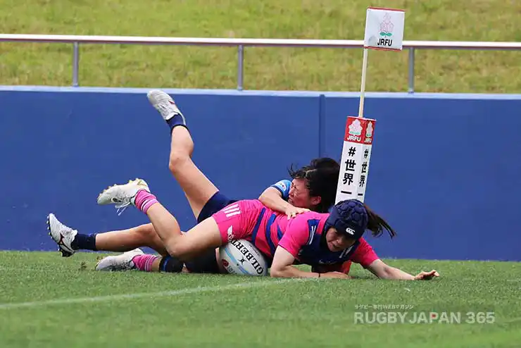 後半1分、裏スペースに転がったボールを杉本七海がチェイス、ゴールに迫るも追手門がしっかりディフェンス