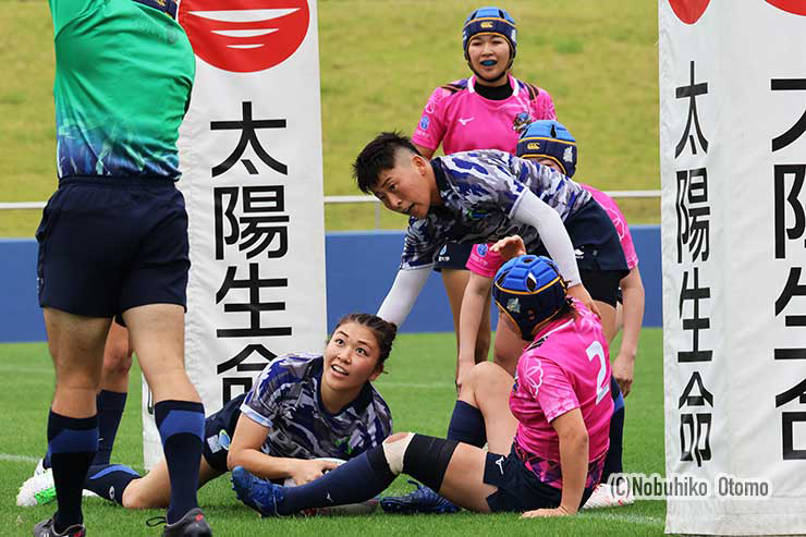 前半4分・ゴール中央に葛西杏奈がトライ