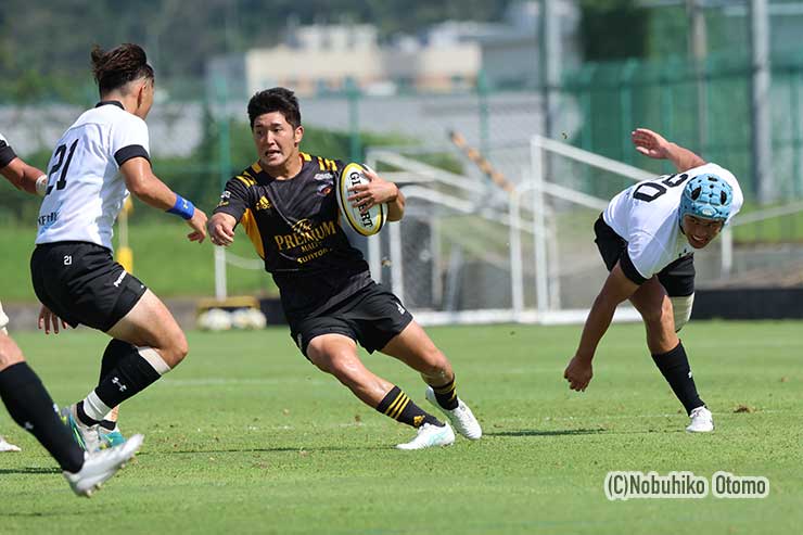 サンゴリアスSO高本幹也が先制トライ