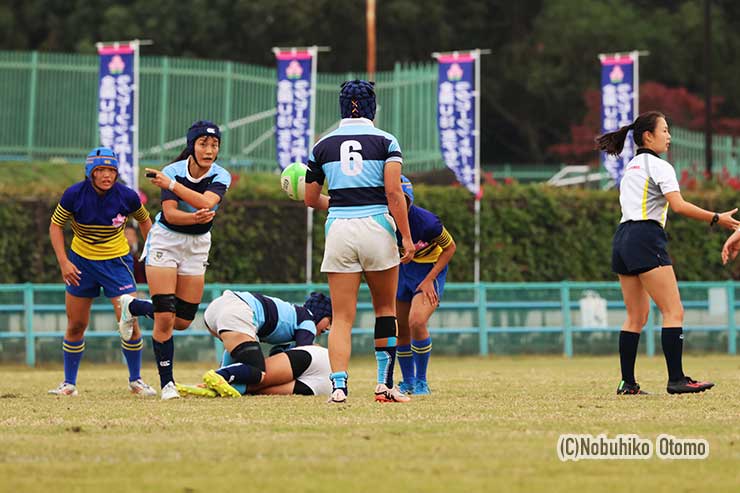 準決勝で独走トライを決めた六浦③浅利那未、高いワークレート