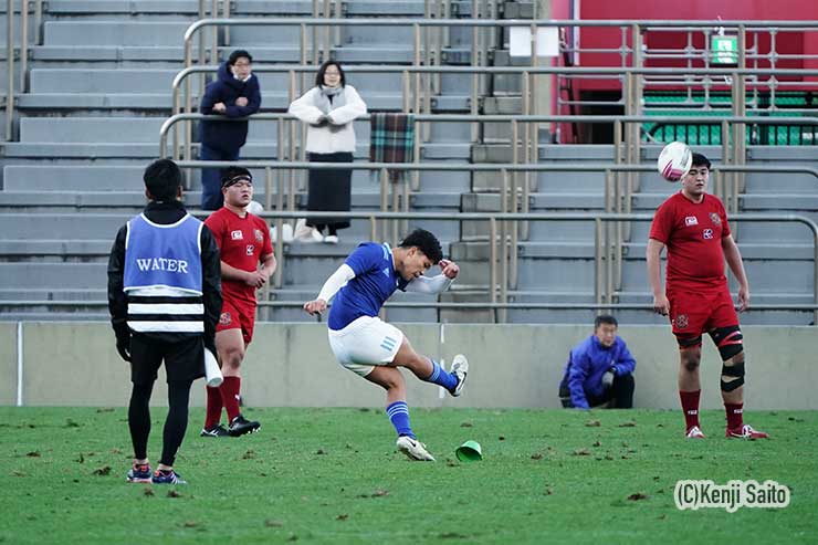 後半46分東海大・中村が落ち着いてゴールを決めこれが決勝点に