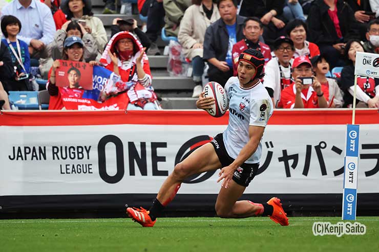 前半32分松井千士のトライ