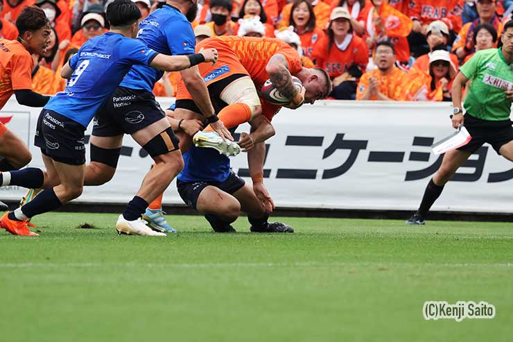 32分モールからマークスがボールを持ち出し