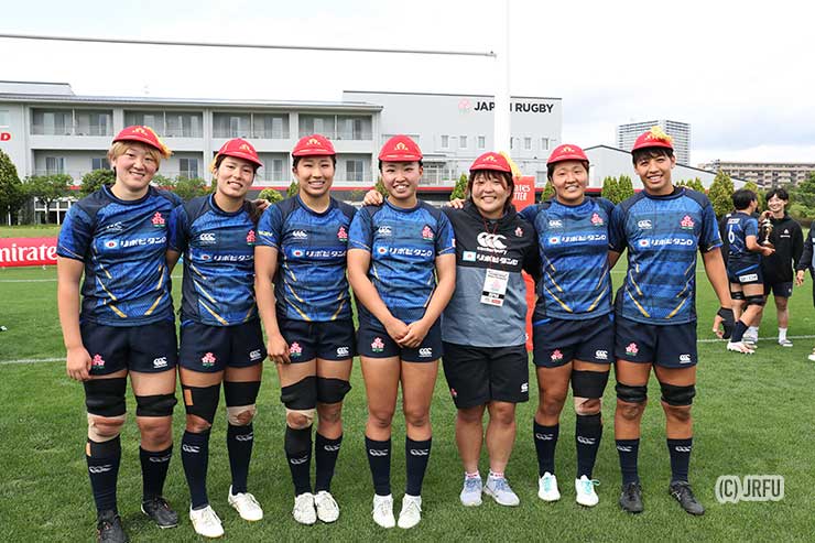 今大会で初キャップを獲得した選手たち（左から村瀬加純、大内田夏月、水谷咲良、西亜利沙、小島晴菜、吉田菜美、松永美穂）