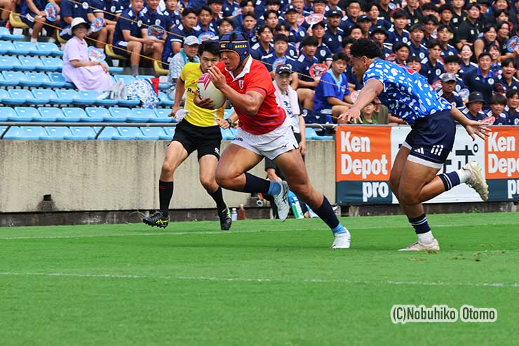 対抗戦選抜FL岡部義大(日体大)が先制トライ