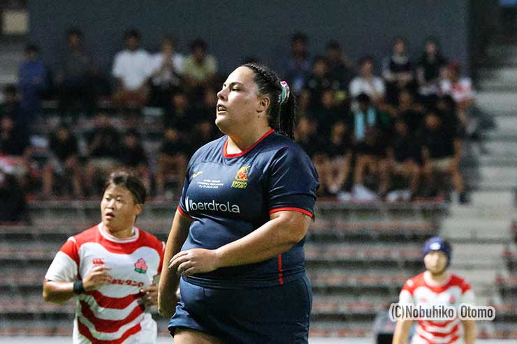 途中出場のスペインPRエイデル・ガルシーアは185cm134㎏のビッグガールだ