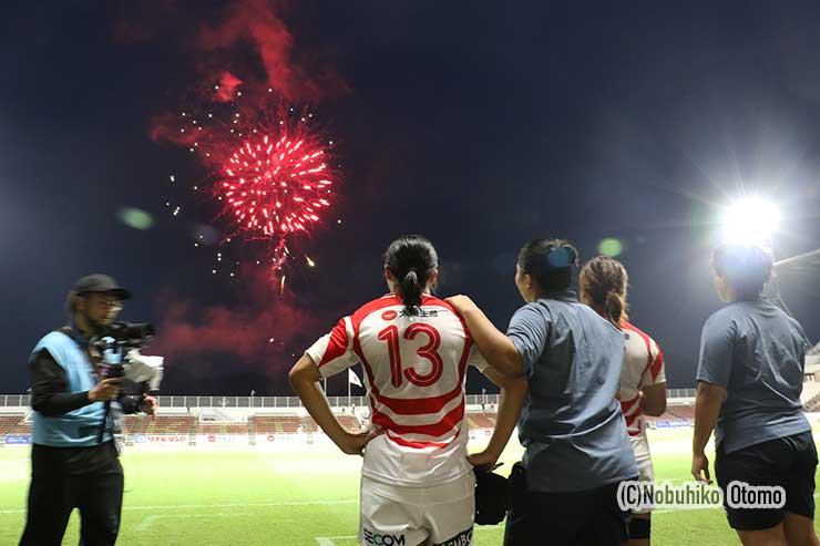 試合終了後、花火が発射