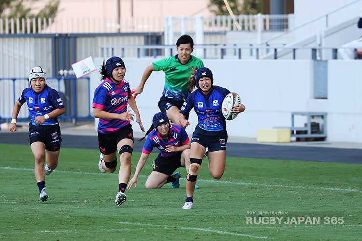 後半ラストプレー、自陣からボールをつなぐと松井渓南がブレイク