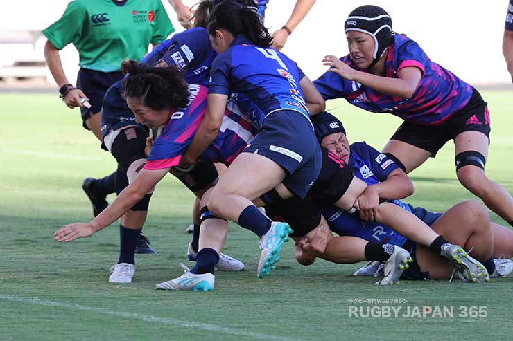 松田向日葵がゴールラインに迫るも2人掛けで止めるアルカス