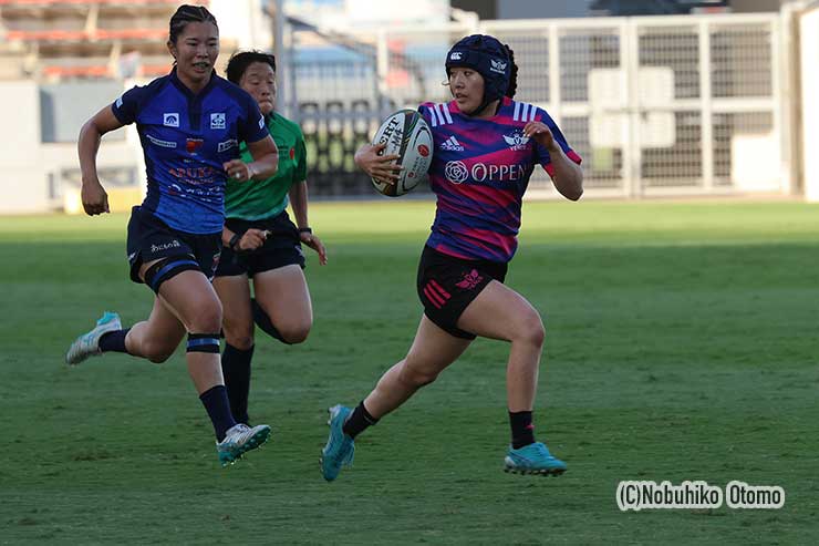 津田佳梨