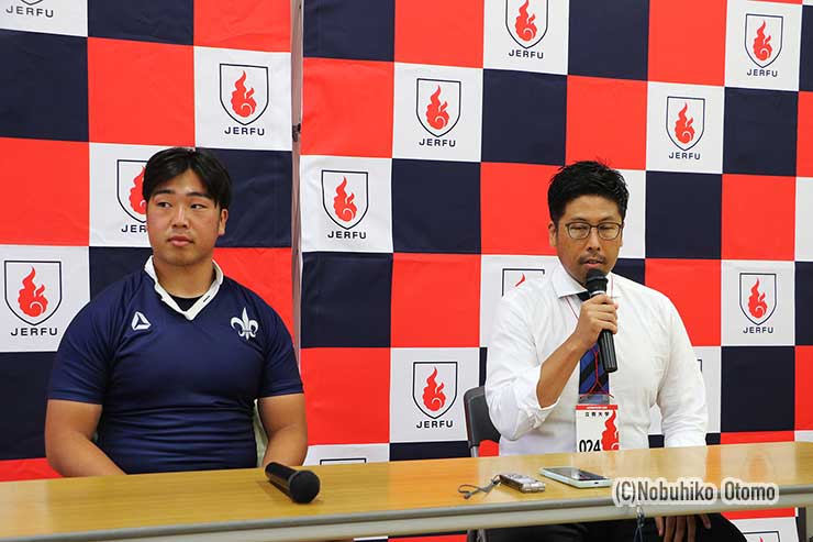 立大の白井主将と関沢監督