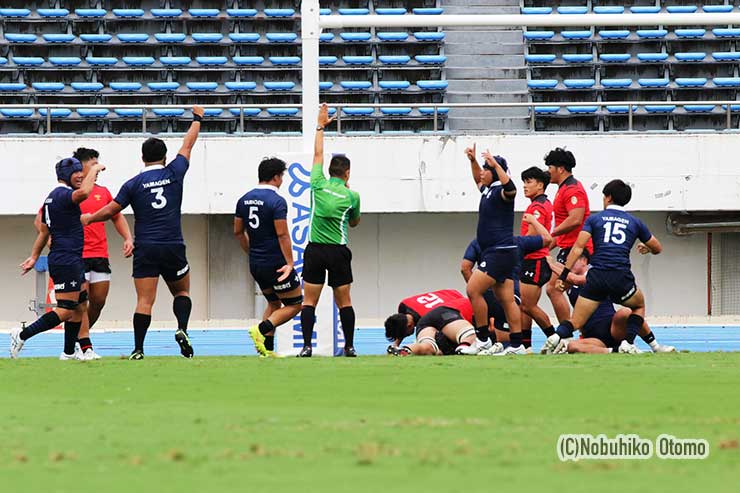 前半12分、立大SH有賀がトライ