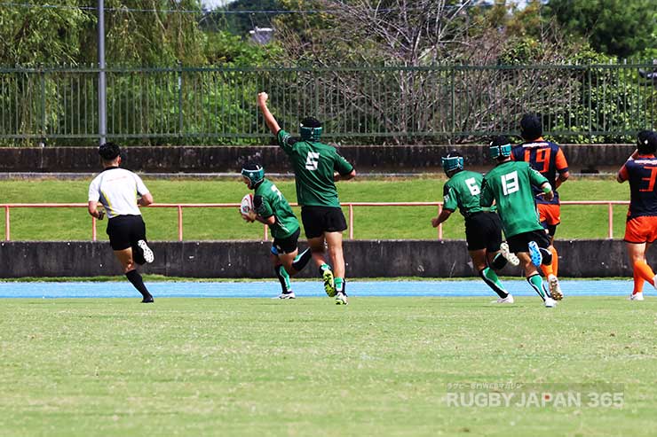 後半19分、世田谷・竹山哲平のトライで勝負あり