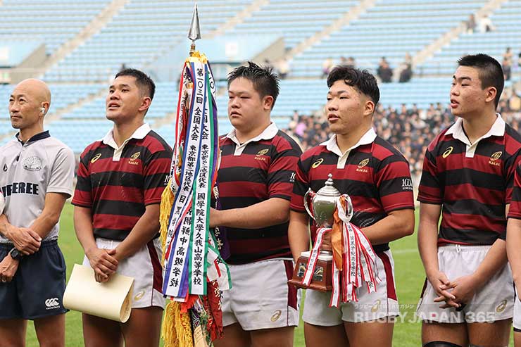 河村和樹主将（一番左）