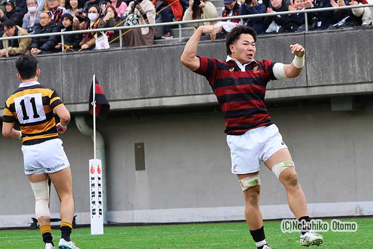 早大CTB野中主将はタッチ際も含めすべてのゴールキックを成功