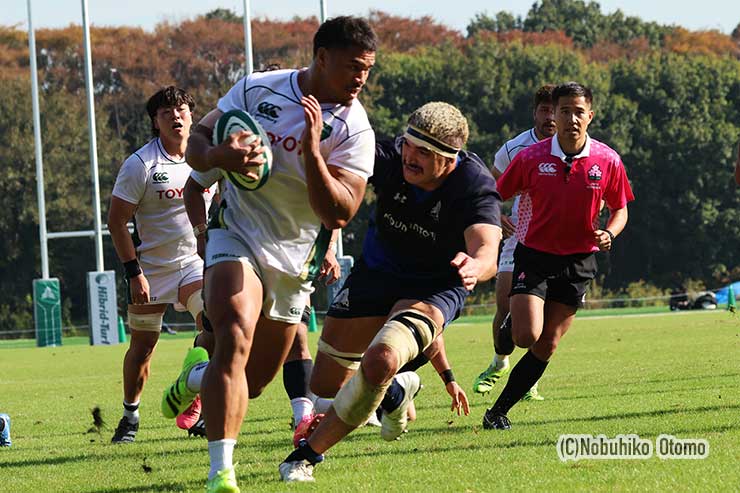 CTBフィフィタは後半から出場して2トライ