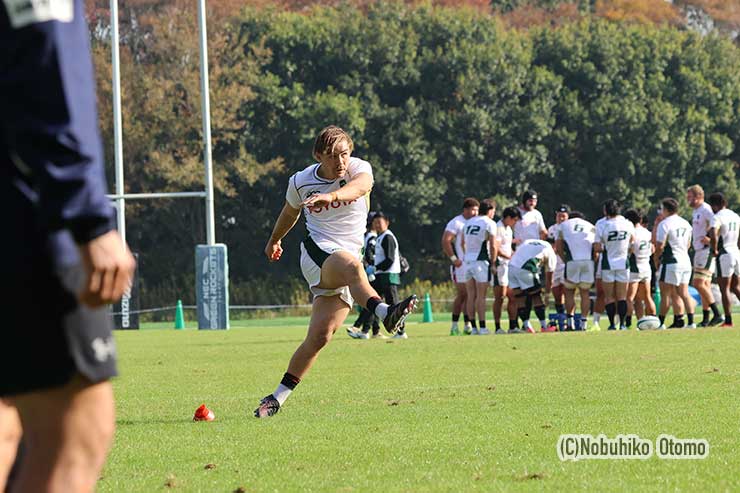 NZから新加入のSOエイダンもゴールキックすべてを成功