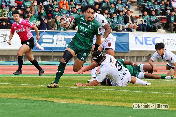 WTB後藤輝也が先制トライ