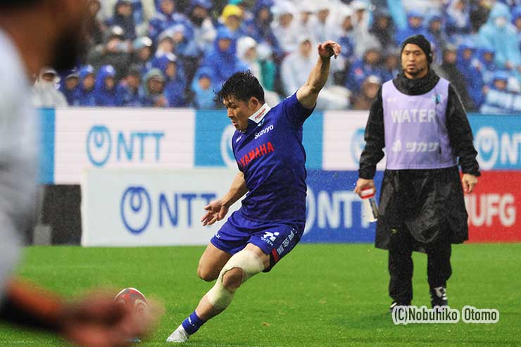 SO家村のコンバージョンで19-19の同点に