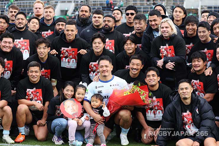 記念撮影・イーグルスの選手たち