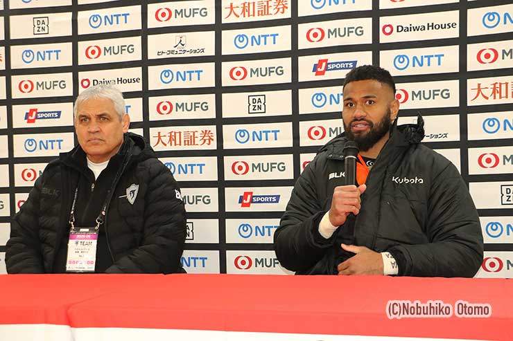 フラン・ルディケHCとファウルア・マキシキャプテン