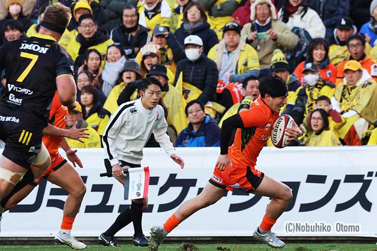 後半37分、山田がトライ