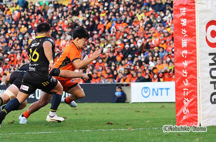 後半27分、福田がトライ