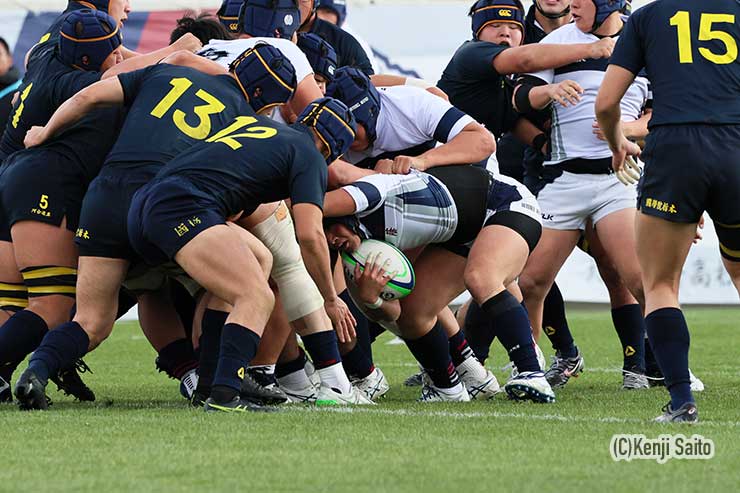 モールを押し込み福島悠右がトライ