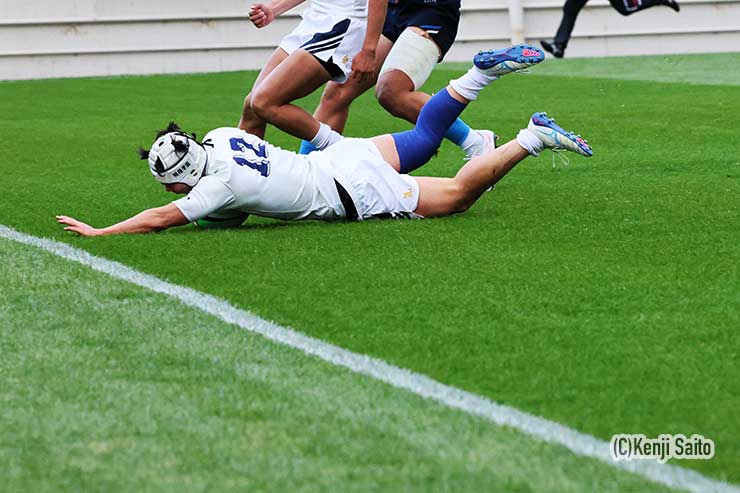 後半17分竹山史人のグラバーキックに反応した坪井がトライ