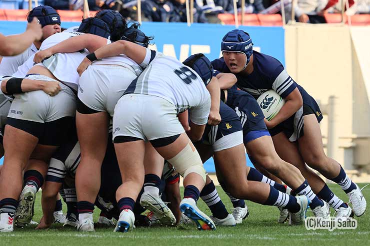 負傷した堂園尚悟に代わりピッチに入った木俣蒼司郎（2年）