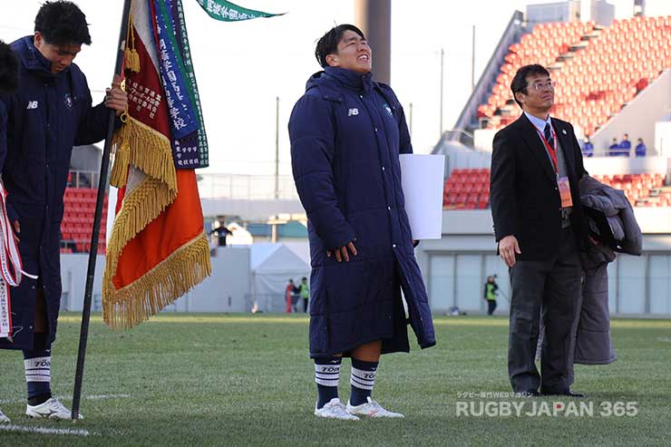 スタンドのノンメンバー、応援席に感謝の挨拶をする堂園尚悟