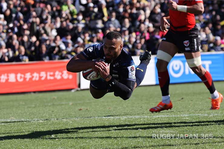 サム・ケレビのダイビングトライ