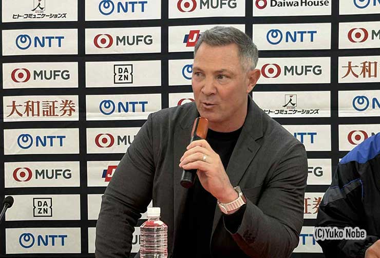 レオン・マクドナルドHC