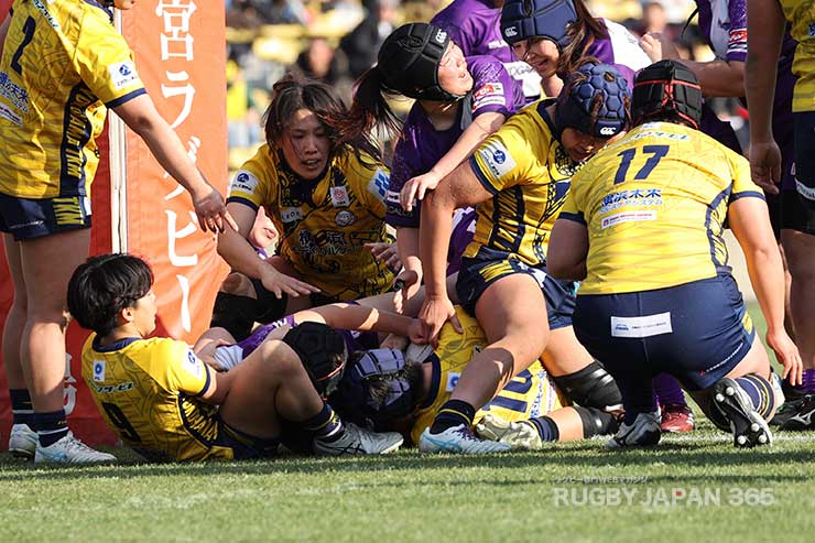 後半終了間際ゴールに迫るアルテミ・スターズに対してTKMが守り切る