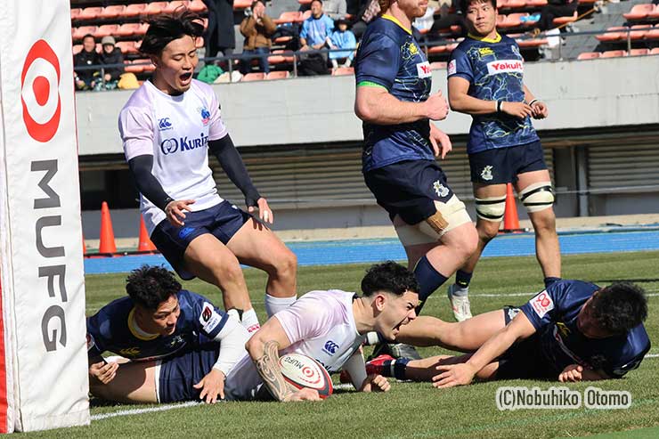 トライを決めたカウリの雄叫び