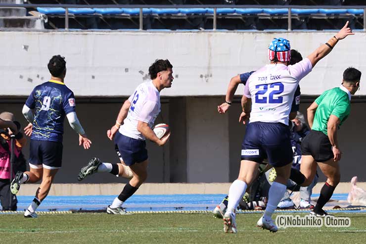 57分、昭島CTBニコラスがトライ