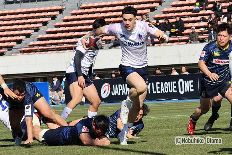 昭島WTBカウリ・ティペネグレースがトライ