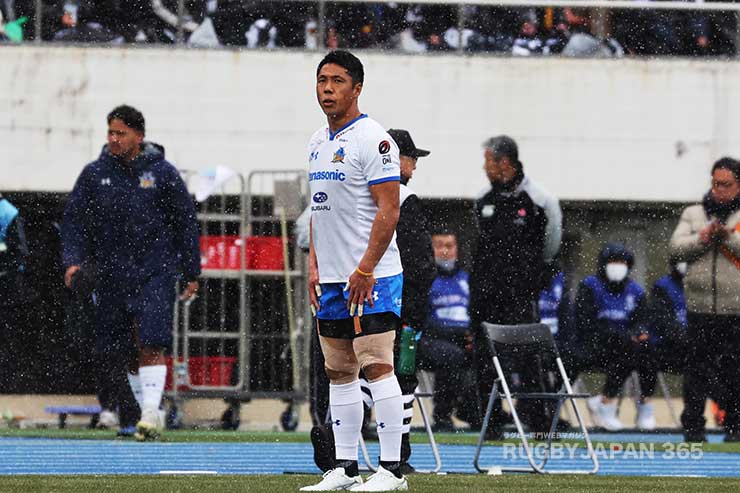 山沢拓也のゴールも決まり7-0