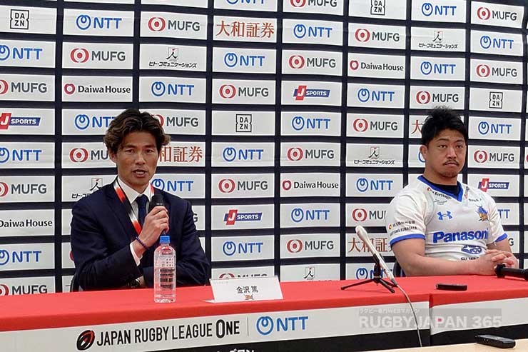 金澤篤HC（左）