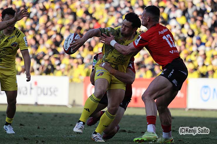 中村亮土のフリップパスから