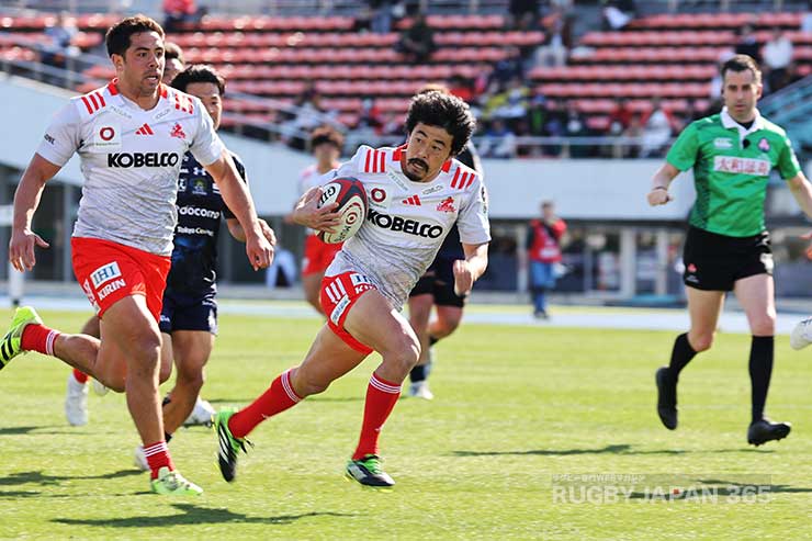 日和佐篤がゴール中央へトライかと思われたが、その前のプレーでフォワードパスのため幻に。