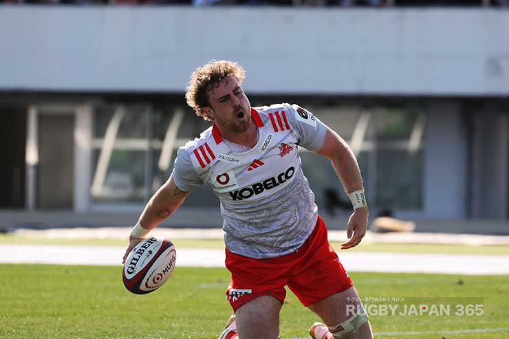 見事なランでトライをきめたティエナン ・コストリー