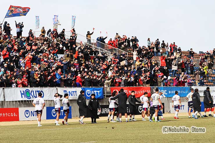 釜石ファンから花園フィフティーンへも温かい拍手が送られた